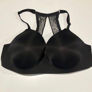 Victoria’s Secret no wire T-shirt Bra 38DD Lightly Lined Black Lace Racerback